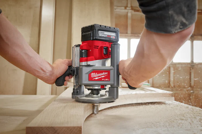 Base Compacta Para Fresadora/Router Milwaukee 48-10-5601