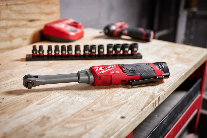 Llave Crique de Alta Velocidad Alcance Extendido Milwaukee M12 Fuel™ de 3/8’’ Modelo 2569-20